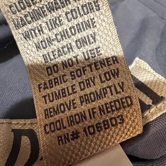 Duluth trading Co. Mens grey nylon hiking pants. Size XL - Picture 9 of 10